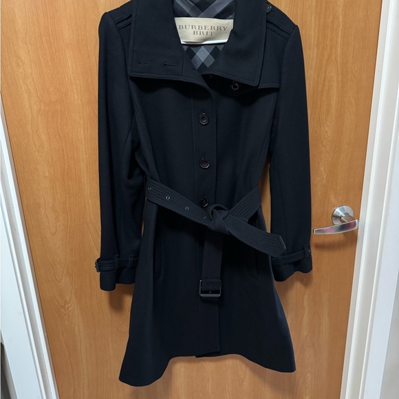 Burberry Women's Black Trench Coat New pristine condition without tags.